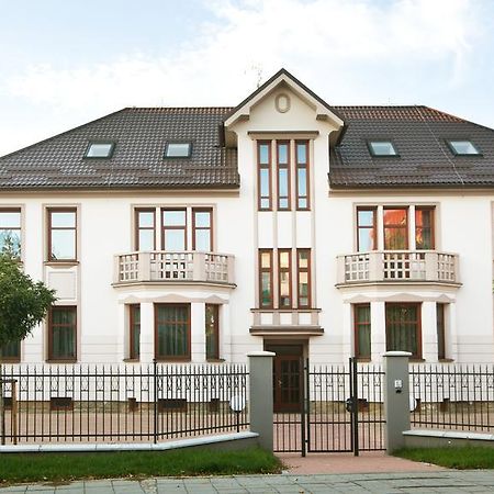 Penzion Reichova Vila Valašské Meziříčí エクステリア 写真