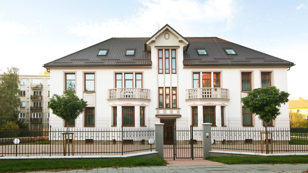 Penzion Reichova Vila Valašské Meziříčí エクステリア 写真